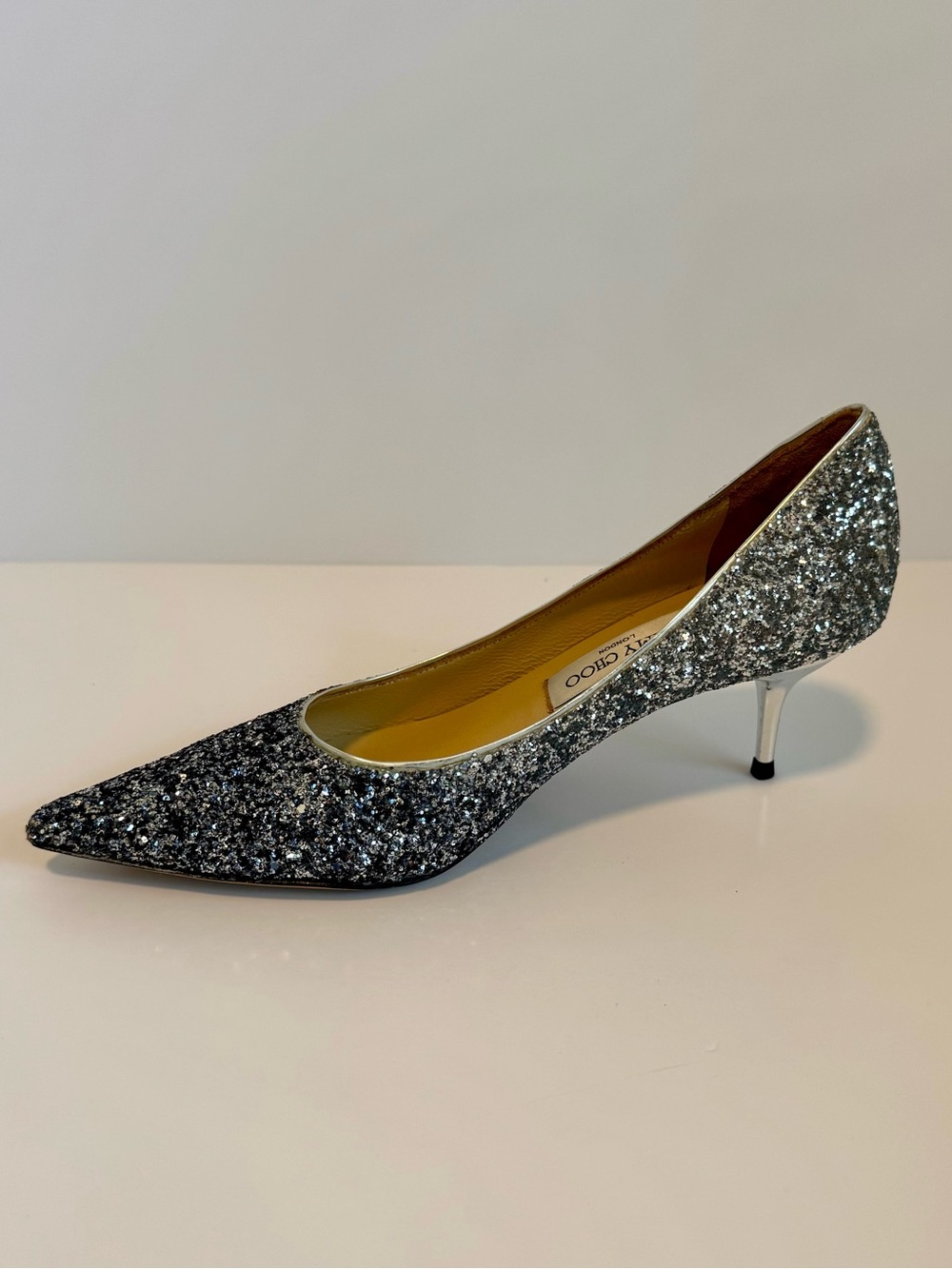 Jimmy Choo Silver Glitter Pointed Toe Kitten Heel Pumps EU 38 US 8 Made in Italy - Picture 3 of 12